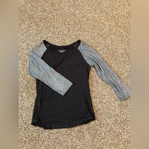 American Eagle women’s shirt